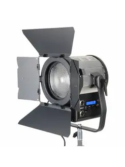 Осветитель студийный Fresnel 200 RGB X3 DMX